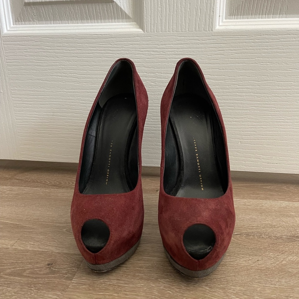 Giuseppe Zanotti peep toe stiletto heels size 8